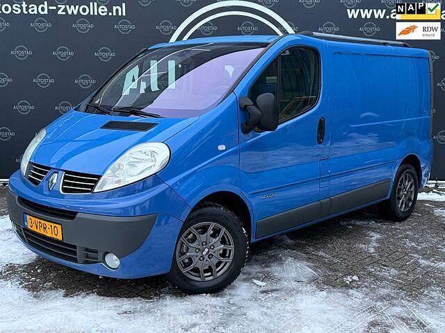 Blauw Occasion 2011 Renault Trafic MPV | € 5.495 (Goede deal) - Afbeelding 1/4