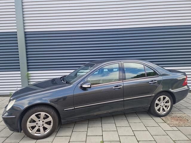 Grijs Gebruikt 2000 Mercedes C200 Elegance Sedan | € 1.745 (Eerlijke prijs) - Afbeelding 1/4