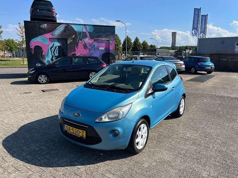 Blauw Gebruikt 2009 Ford Ka Titanium Hatchback | € 2.295 (Eerlijke prijs) - Afbeelding 1/4