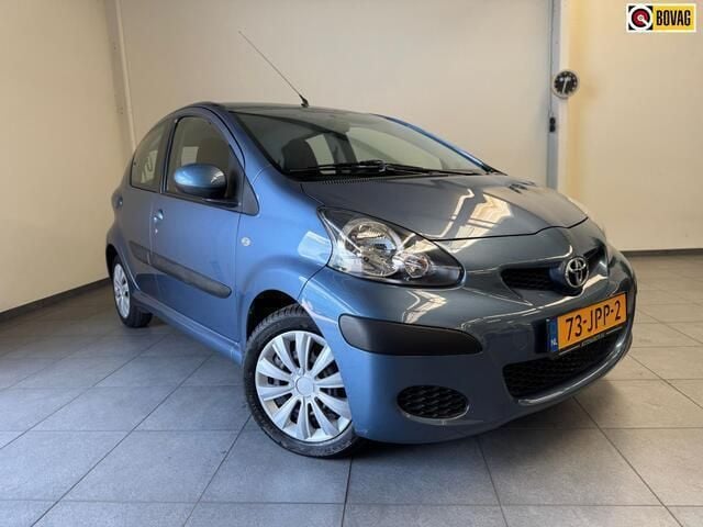 Blauw Gebruikt 2009 Toyota Aygo Comfort Hatchback | € 5.250 (Eerlijke prijs) - Afbeelding 1/4