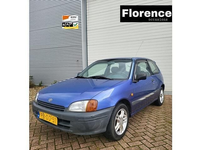 Blauw Gebruikt 1996 Toyota Starlet Hatchback | € 1.445 (Eerlijke prijs) - Afbeelding 1/4