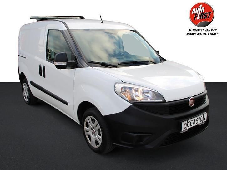 Wit Occasion 2016 Fiat Doblò MPV | € 6.950 (Eerlijke prijs) - Afbeelding 1/4