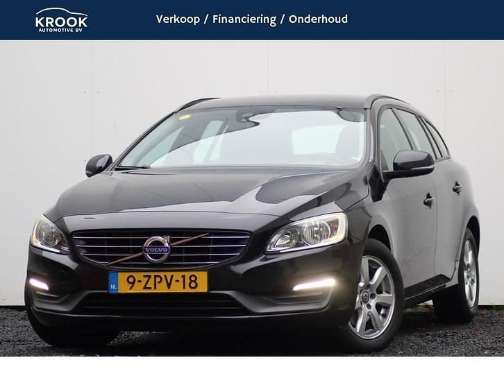 Zwart (metallic) Occasion 2014 Volvo V60 Momentum Stationwagen | € 6.900 (Iets duurder) - Afbeelding 1/4