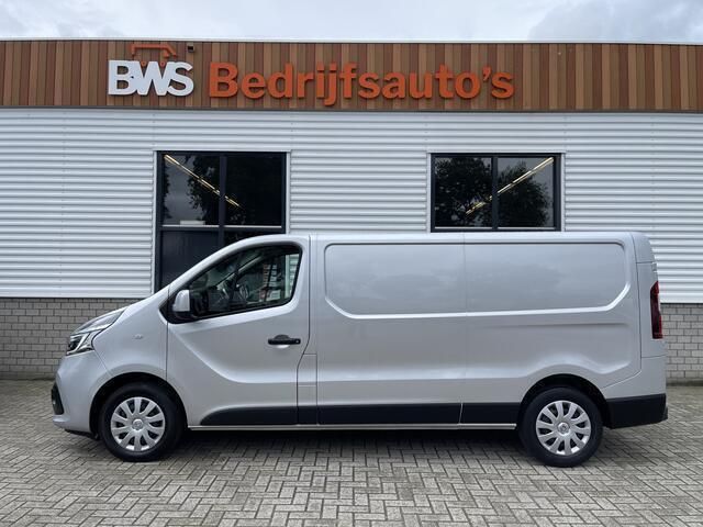 Grijs Occasion 2021 Renault Trafic MPV | € 18.950 (Iets duurder) - Afbeelding 1/4