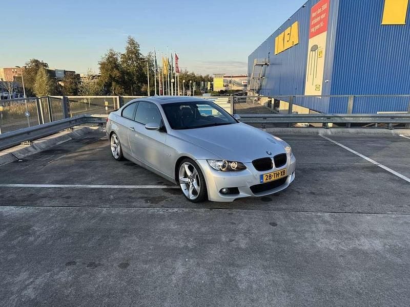 Occasion BMW 330 306 PK (225 kW) 2006 Grijs Coupé