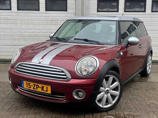 Rood Occasion 2008 Mini Cooper Clubman Chili Stationwagen | € 6.700 (Eerlijke prijs) - Afbeelding 1/4