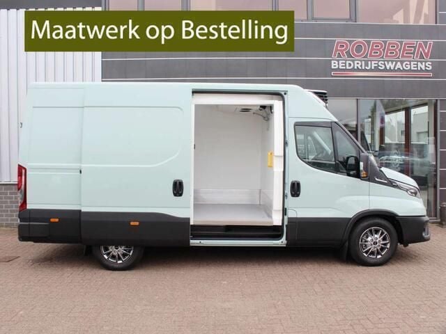 Groen Nieuw 2024 Iveco Daily Van | € 59.950 - Afbeelding 1/4