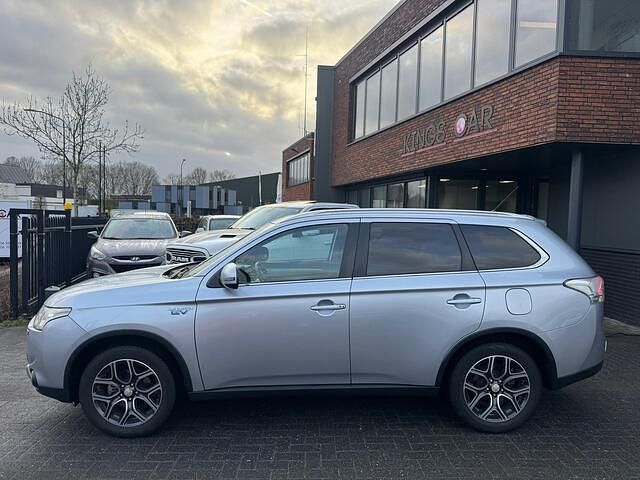 Occasion Mitsubishi Outlander Edition 121 PK (88 kW) 2015 Grijs SUV