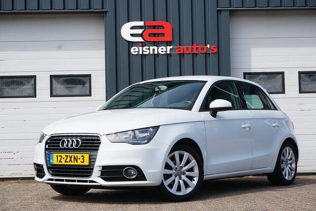 Wit Gebruikt 2013 Audi A1 Sportback Basis Hatchback | € 7.949 (Eerlijke prijs) - Afbeelding 1/4