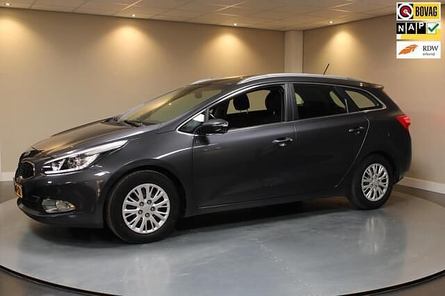 Grijs (metallic) Occasion 2013 Kia Ceed Sportswagon Stationwagen | € 9.440 (Eerlijke prijs) - Afbeelding 1/4