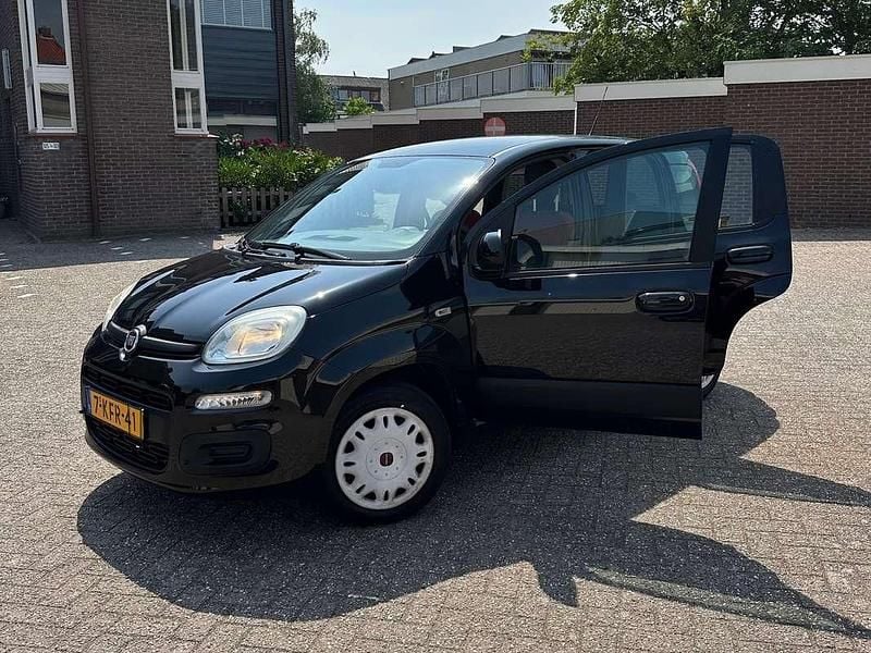 Zwart Gebruikt 2013 Fiat Panda Easy Hatchback | € 5.500 (Iets duurder) - Afbeelding 1/4