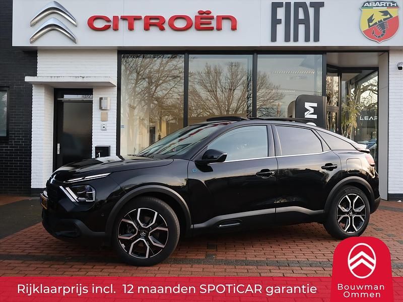 Zwart (parellak) Occasion 2022 Citroën e-C4 Business Class Hatchback | € 18.950 (Eerlijke prijs) - Afbeelding 1/4