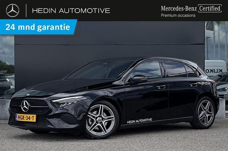 Zwart Gebruikt 2025 Mercedes A180 Edition Hatchback | € 35.750 (Eerlijke prijs) - Afbeelding 1/3