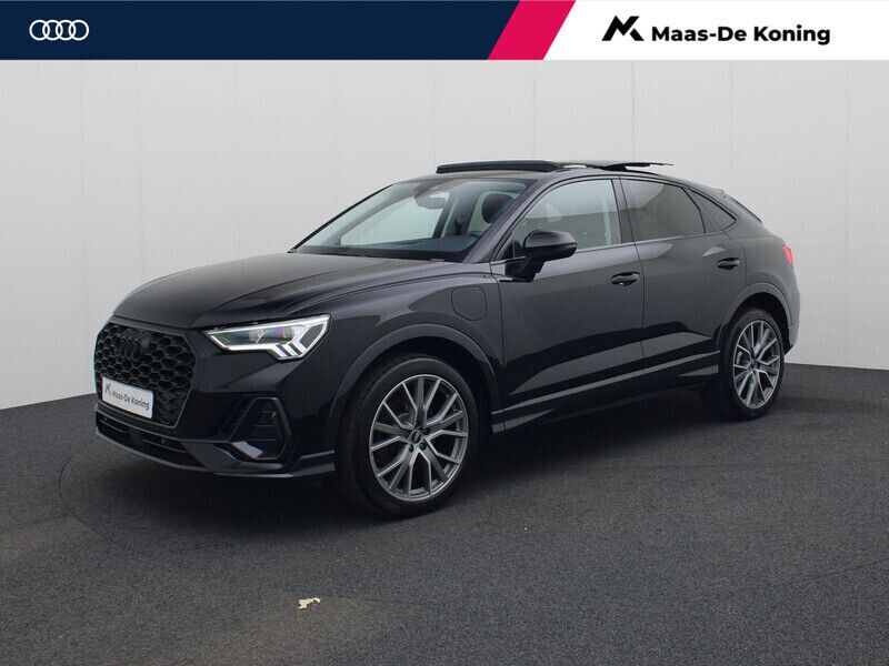 Zwart Gebruikt 2022 Audi Q3 Comfort SUV | € 44.740 - Afbeelding 1/4