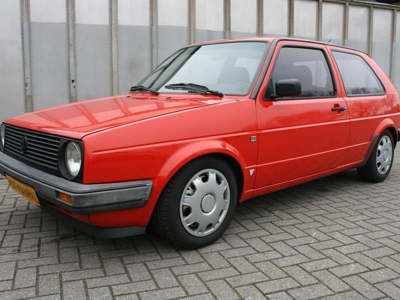 Rood Gebruikt 1984 VW Golf II GTD Sedan | € 7.490 - Afbeelding 1/4