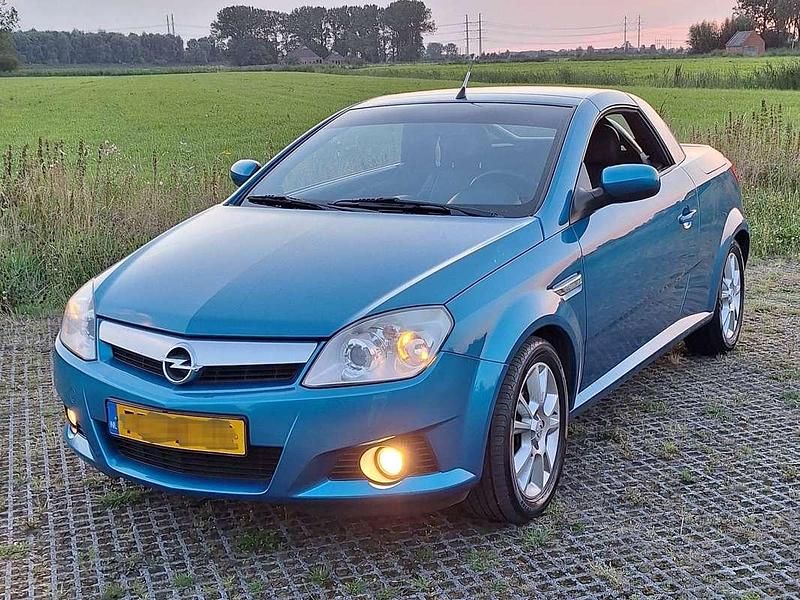 Blauw Gebruikt 2006 Opel Tigra Sport Cabriolet | € 2.650 (Eerlijke prijs) - Afbeelding 1/4
