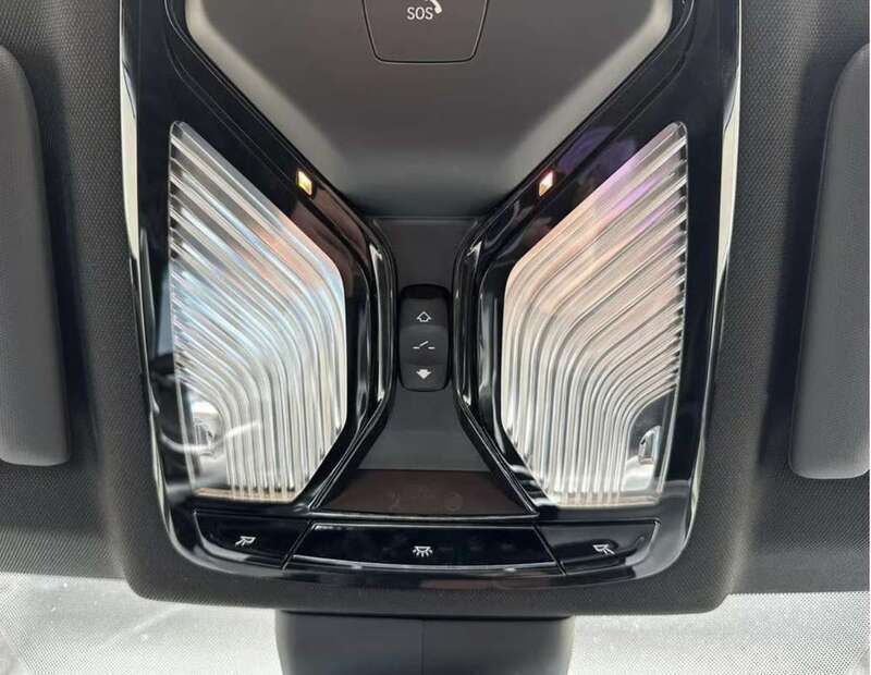 Gebruikt 2020 BMW 320 M Sport Sedan | € 37.999 (Duur) - Afbeelding 1/4
