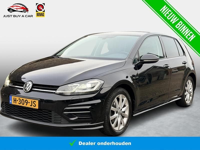 Zwart Occasion 2020 VW Golf VII Highline Hatchback | € 14.450 (Super prijs) - Afbeelding 1/3