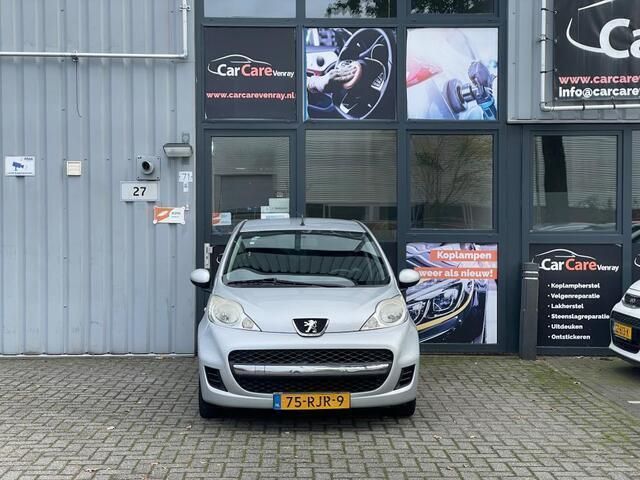 Occasion Peugeot 107 68 PK (50 kW) 2011 Grijs Hatchback