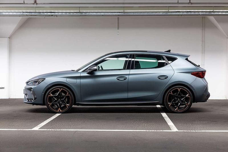 Occasion Cupra Leon VZ 150 PK (110 kW) 2024 Grijs Hatchback