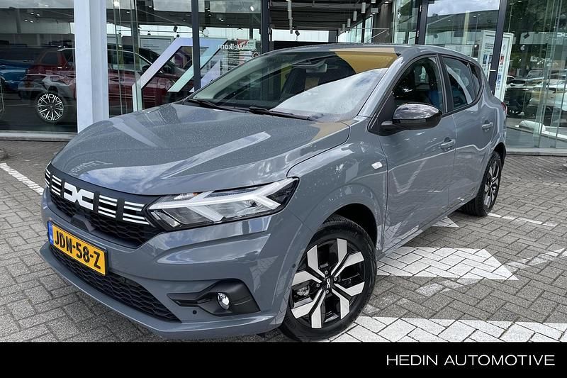 Grijs Gebruikt 2025 Dacia Sandero Journey Hatchback | € 20.670 (Eerlijke prijs) - Afbeelding 1/4