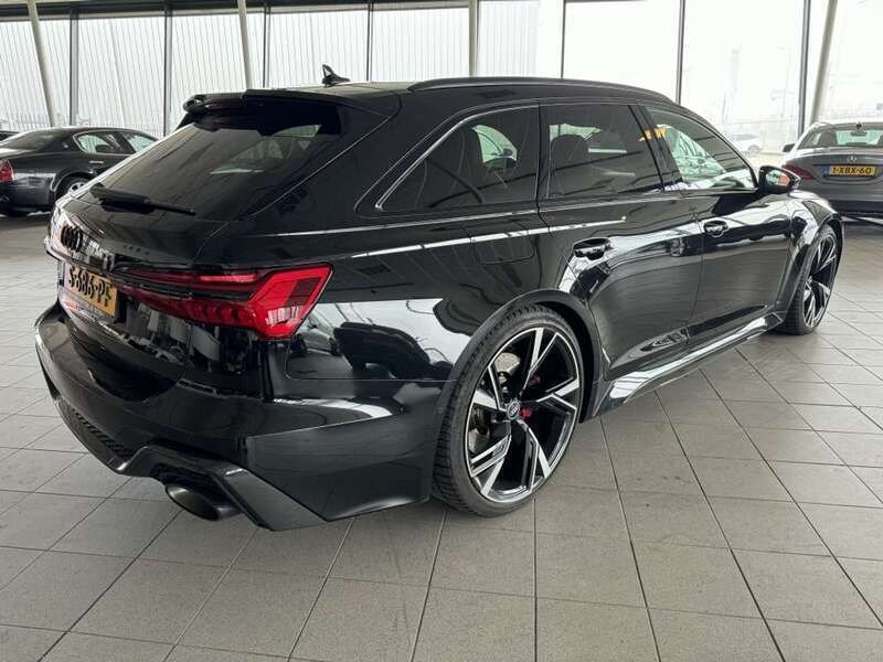 Occasion Audi RS6 S-Line 601 PK (442 kW) 2021 Zwart, metallic lak Stationwagen