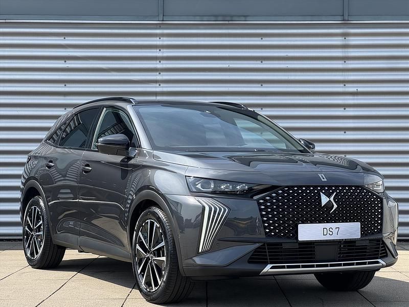Nieuw DS Automobiles DS7 Crossback Business 181 PK (133 kW) 2025 Grijs (metallic) SUV