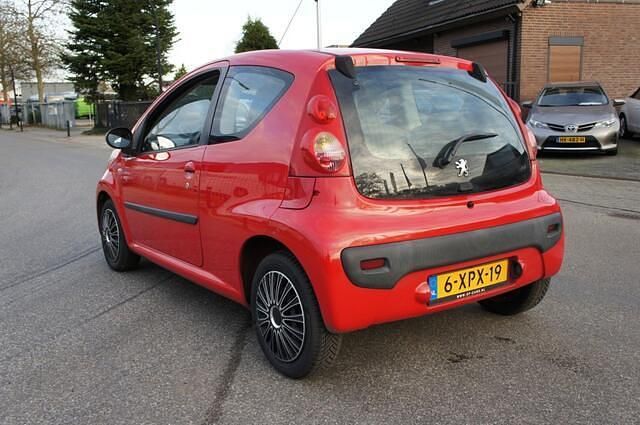 Occasion Peugeot 107 68 PK (50 kW) 2006 Rood Hatchback
