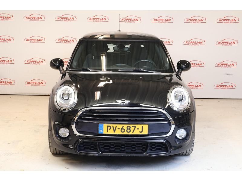Occasion Mini Cooper Business 136 PK (100 kW) 2017 Zwart Hatchback