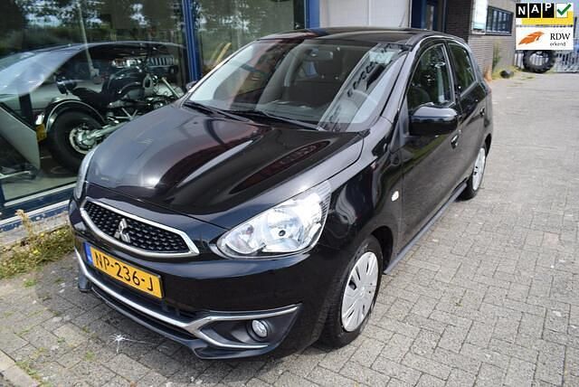 Zwart Gebruikt 2017 Mitsubishi Space Star Hatchback | € 6.950 (Eerlijke prijs) - Afbeelding 1/4