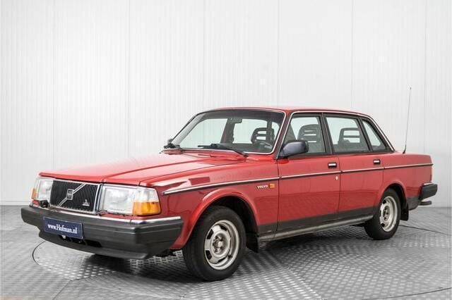 Occasion Volvo 240 113 PK (83 kW) 1987 Rood Sedan