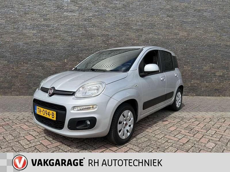 Grijs Gebruikt 2018 Fiat Panda Lounge Hatchback | € 8.750 (Eerlijke prijs) - Afbeelding 1/4
