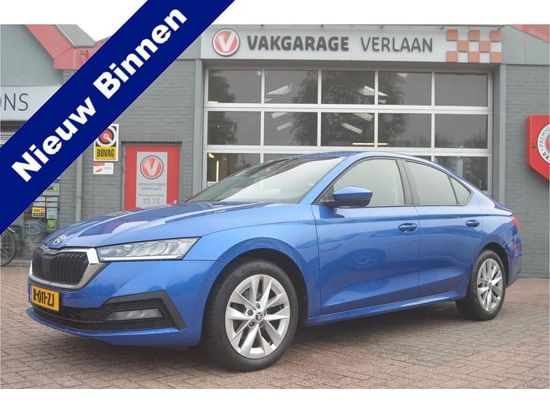 Blauw Gebruikt 2021 Skoda Octavia First Edition Hatchback | € 20.950 (Super prijs) - Afbeelding 1/4