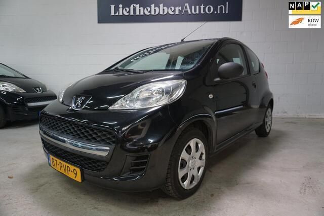 Zwart Gebruikt 2011 Peugeot 107 Hatchback | € 3.975 (Eerlijke prijs) - Afbeelding 1/4