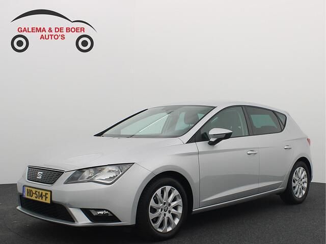 Grijs (metallic) Gebruikt 2015 Seat Leon CONNECT Hatchback | € 9.999 (Eerlijke prijs) - Afbeelding 1/4