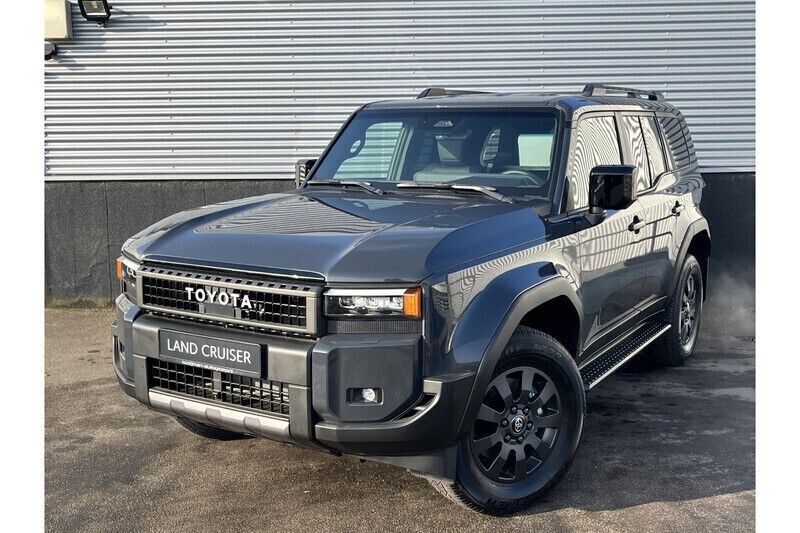 Nieuw 2024 Toyota Land Cruiser SUV | € 80.602 - Afbeelding 1/1