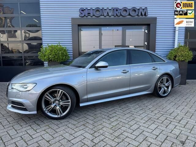Grijs Gebruikt 2017 Audi A6 Sport Sedan | € 21.900 (Eerlijke prijs) - Afbeelding 1/4