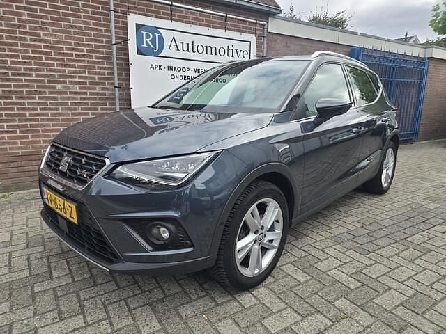 Grijs Gebruikt 2019 Seat Arona FR SUV | € 11.950 (Eerlijke prijs) - Afbeelding 1/4