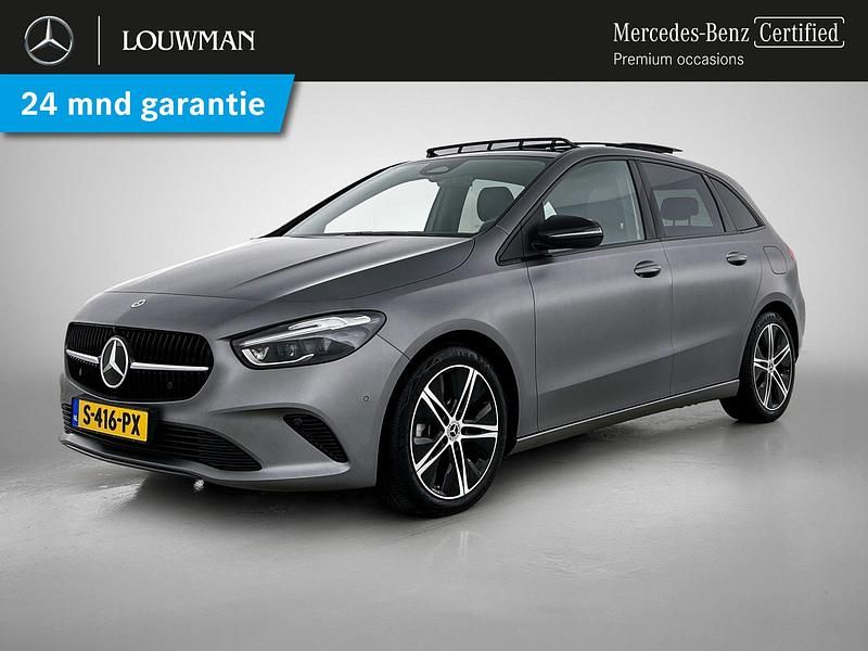 Grijs Gebruikt 2023 Mercedes B200 Luxury MPV | € 35.995 (Eerlijke prijs) - Afbeelding 1/4