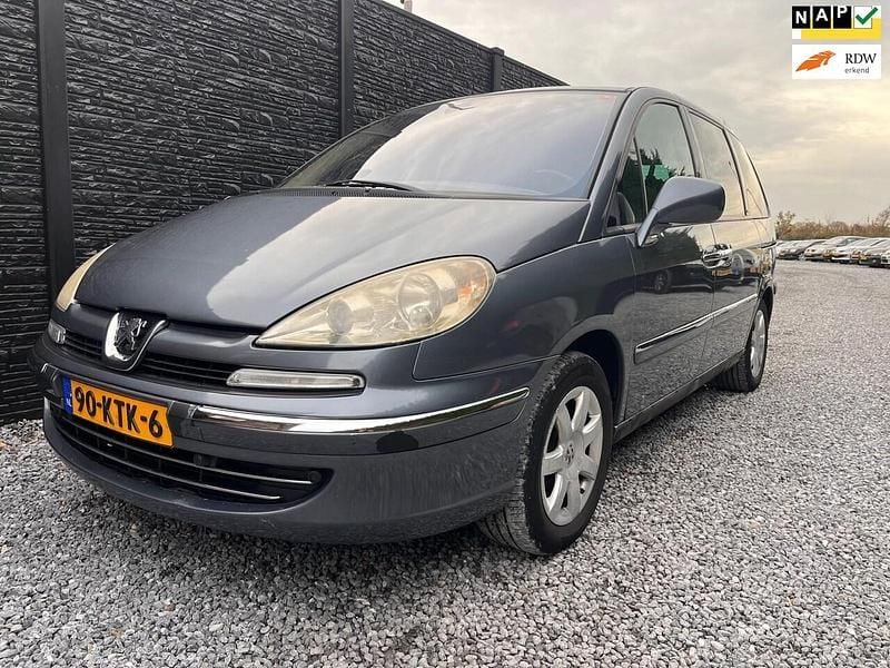 Grijs (metallic) Gebruikt 2010 Peugeot 807 MPV | € 1.650 - Afbeelding 1/4