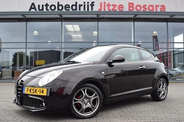 Zwart Gebruikt 2013 Alfa Romeo MiTo Distinctive Hatchback | € 7.950 (Eerlijke prijs) - Afbeelding 1/4