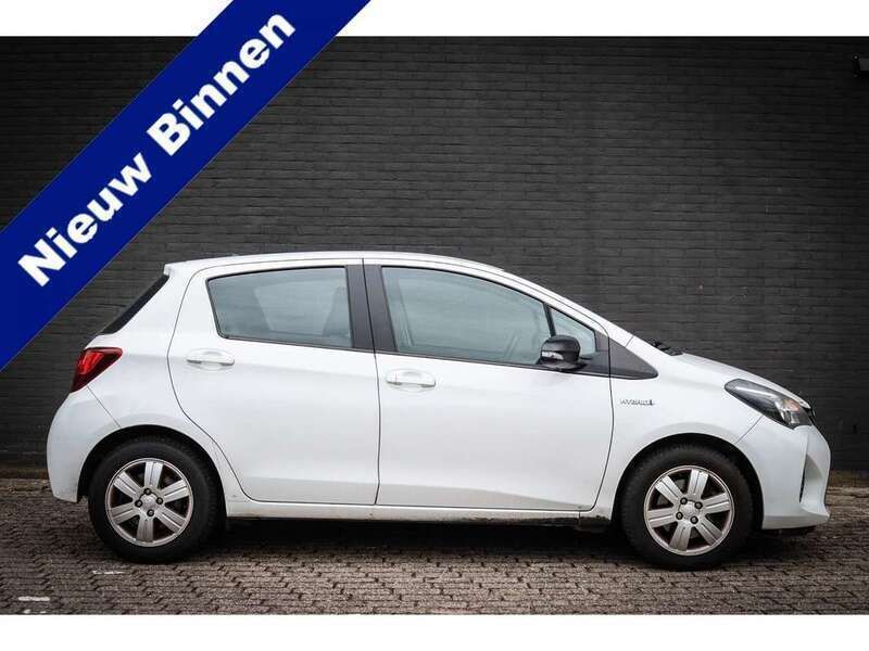 Wit Gebruikt 2016 Toyota Yaris Business Edition Hatchback | € 9.950 (Goede deal) - Afbeelding 1/2