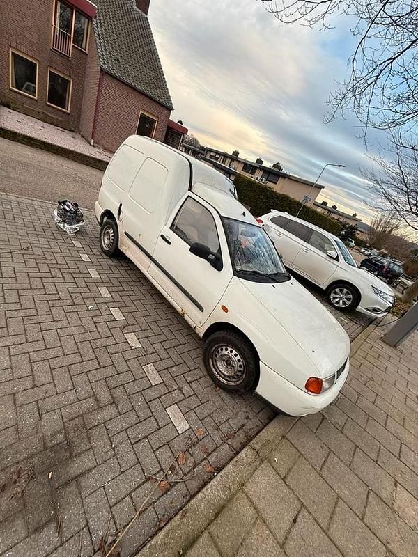 Occasion 1997 VW Caddy MPV | € 800 - Afbeelding 1/4