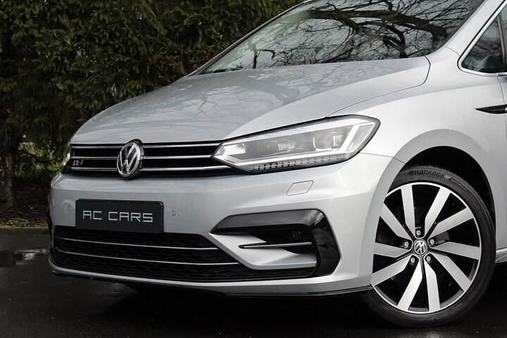 Occasion VW Touran R-line 179 PK (131 kW) 2017 Grijs (metallic) MPV