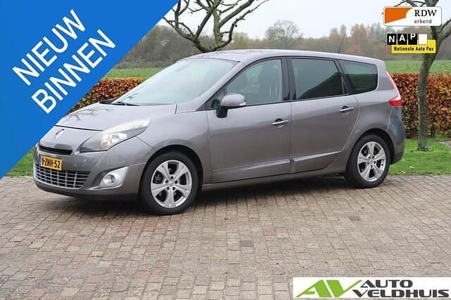 Grijs Gebruikt 2010 Renault Grand Scénic III Dynamique MPV | € 3.645 (Goede deal) - Afbeelding 1/4