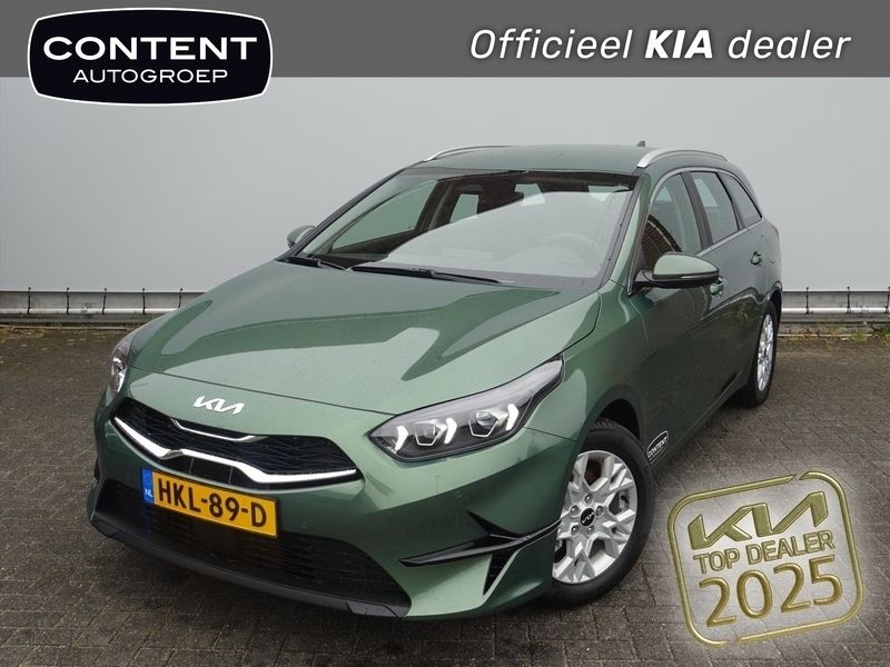 Experience green (groen metallic) Gebruikt 2025 Kia Ceed Sportswagon Stationwagen | € 30.940 (Duur) - Afbeelding 1/4