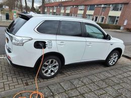 Mitsubishi Outlander P-HEV