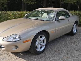 Jaguar XK8