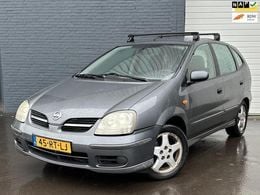 Nissan Almera Tino