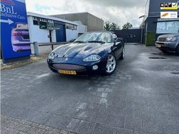 Jaguar XK8